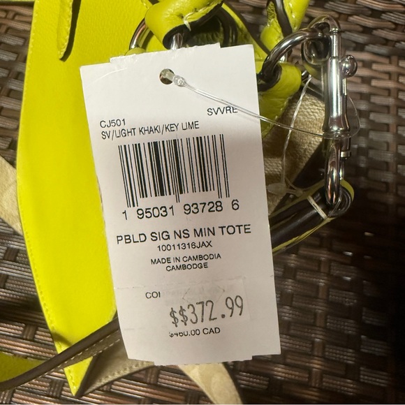 North South Mini Tote With Signature Canvas coach cj501 - Picture 7 of 8